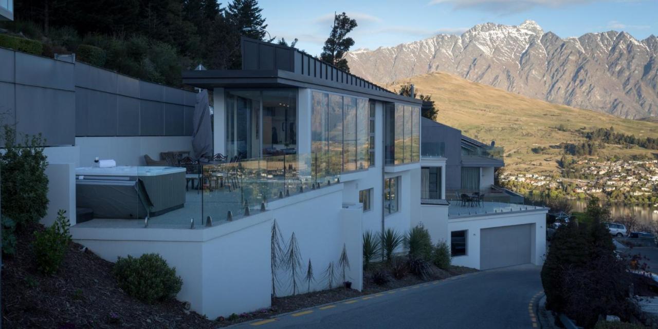 Views On Edinburgh, A Relax It'S Done Luxury Holiday Home Queenstown Exterior photo