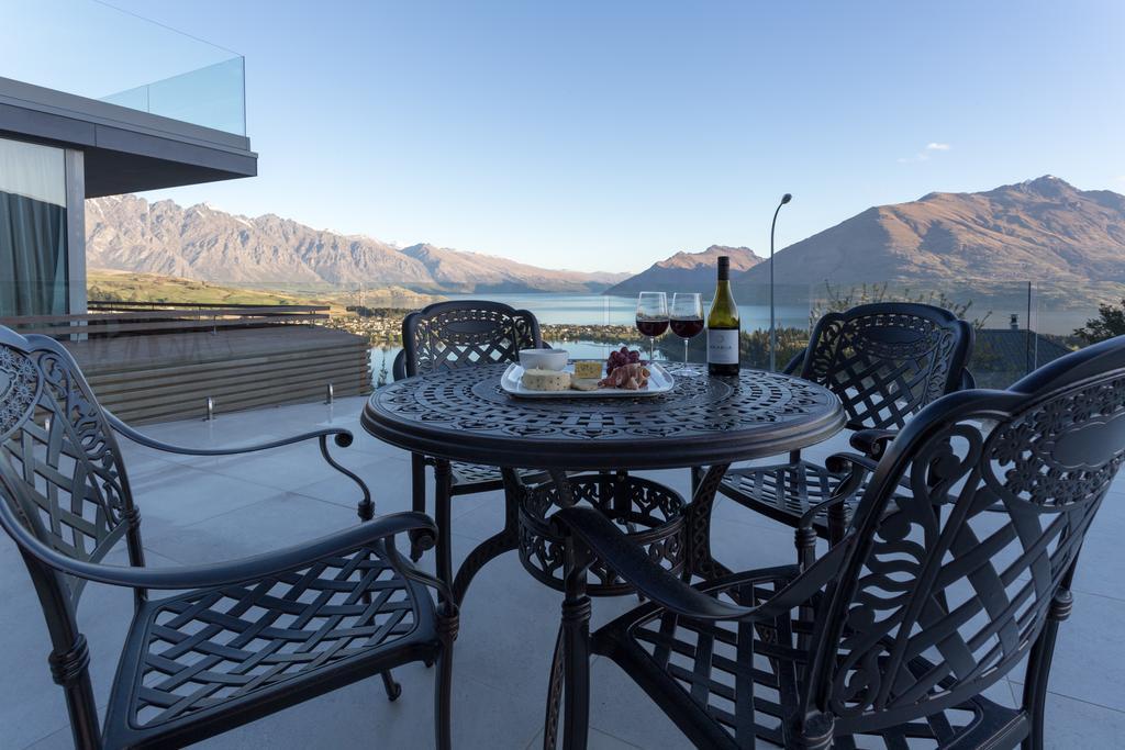 Views On Edinburgh, A Relax It'S Done Luxury Holiday Home Queenstown Exterior photo